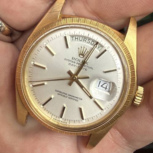 ROLEX 1807 Day-date 18K 750黃金 少有樹皮圈 靚銀面金字 2朵花 $68888