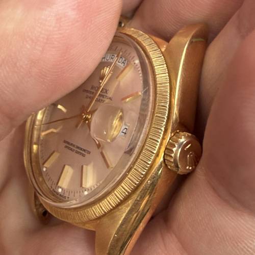 ROLEX 1807 Day-date 18K 750黃金 少有樹皮圈 靚銀面金字 2朵花 $68888