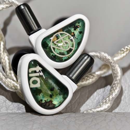 64 Audio Fourt&eacute; Blanc （白西瓜)