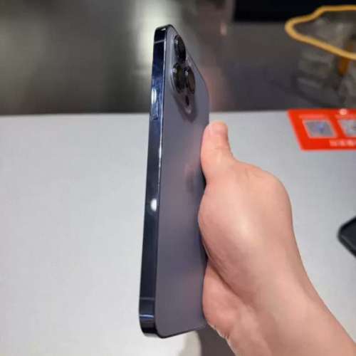 Apple iPhone 13 Pro Max 512G， 6.7寸大螢幕，電池效能92 ％，功能全部正常運作，...