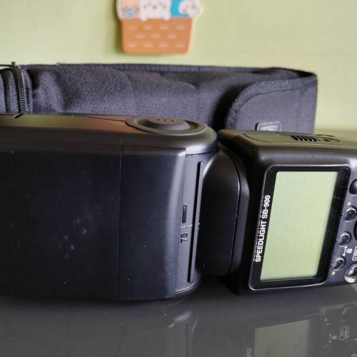 Nikon Speedlight SB-900