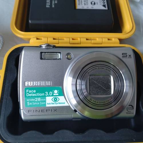 Fujifilm Finepix F100fd  潛水-美品。