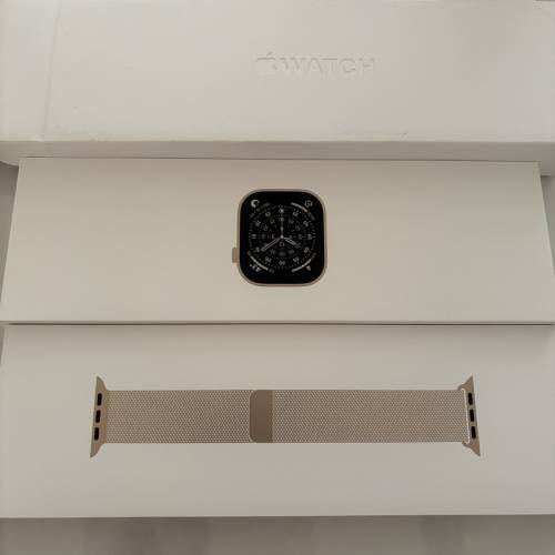 Apple watch S11 42mm 鈦金屬