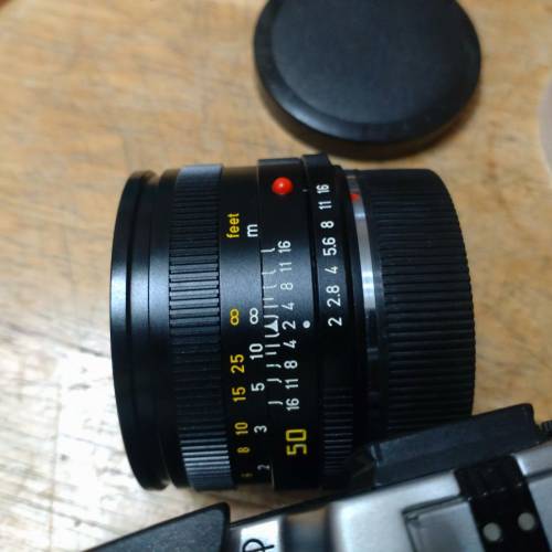 Leica R5 with 59mm F2 0