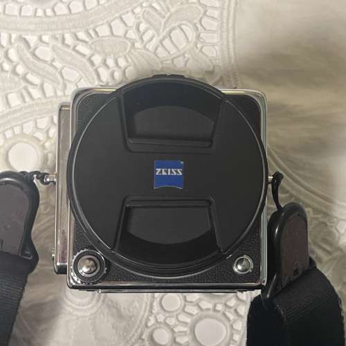 Hasselblad 907X CFV II 50C + 45mm f3.5 extra battery and original charger
