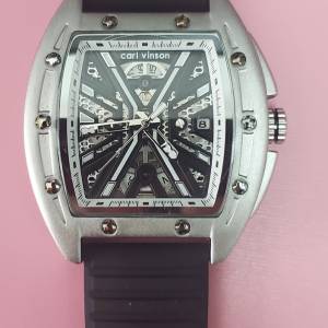 酒桶型男裝錶 (Tonneau Shape Watch)