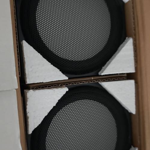 全新的德國 Accuton 陶瓷中音