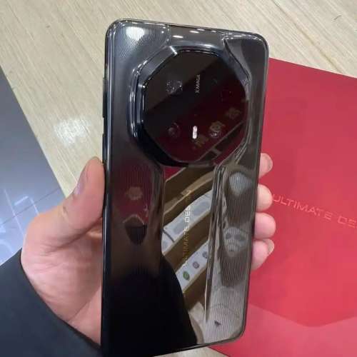 HUAWEI Mate 70 RS Ultimate Design 手機