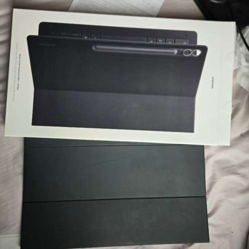 Samsung Galaxy Tab S10 Ultra 512g wifi 連快充火牛&keyboard cover 有收 據還有...