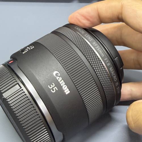 0花 全新一樣 室內用左幾次 Canon RF 35mm f/1.8 Macro IS STM for Canon RF Mount