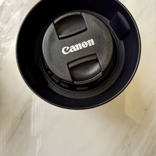 Canon EF35, f2