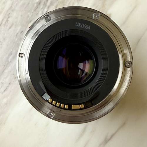 Canon EF35, f2
