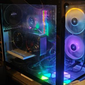 主機 AMD 5700X3D MSI X570S M480 2TB Crucial P2 1TB Corsair H100i LC100 Lian L...