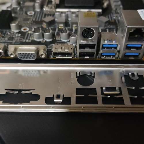 MSI B560M PRO Micro-ATX 主版 Socket 1200  支援10、11代CPU