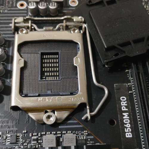 MSI B560M PRO Micro-ATX 主版 Socket 1200  支援10、11代CPU