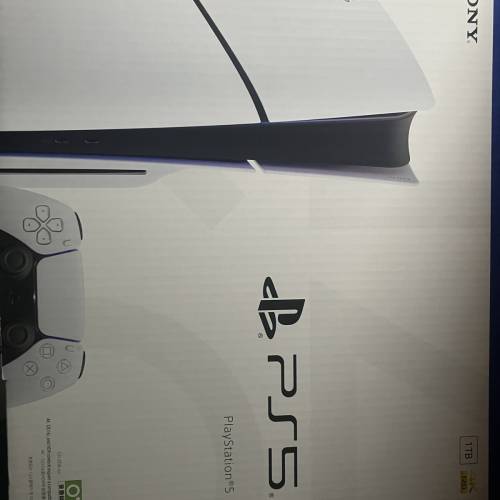 全新 PS5 光碟版 最新型號，配雙手掣