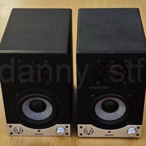 一對 EVE audio SC204 4吋 有源監聽喇叭 Active 2-way nearfield studio monitor s...