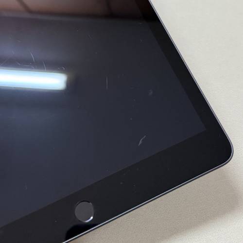 Apple iPad 8 (8th Gen 第八代) 32GB WiFi Version with iPad OS26