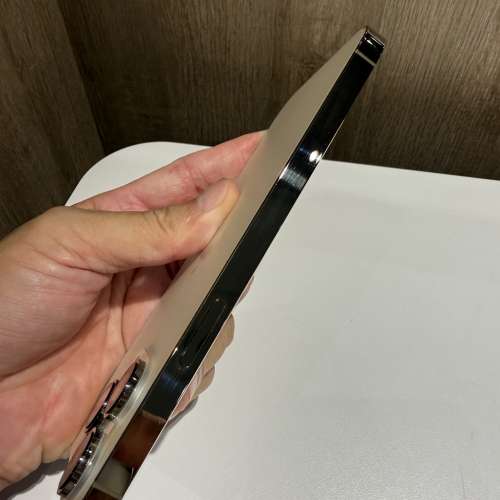 iPhone 14pro max256gb 港行雙卡極新，套有貼，所有功能正常！