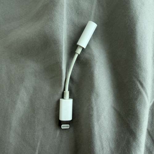 Apple Lightning to 3.5 mm 耳機插孔轉換器