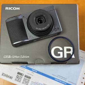 Ricoh GR IIIx Urban Edition Camera 連副機充電座及兩電 2026年3月27日天祥買入