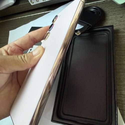 Samsung galaxy s23+( plus)512gb，港行極新全套齊！