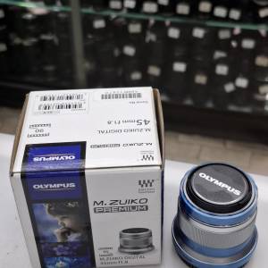 OLYMPUS M.ZUIKO DIGITSL 45MM F1.8 LIKE NEW