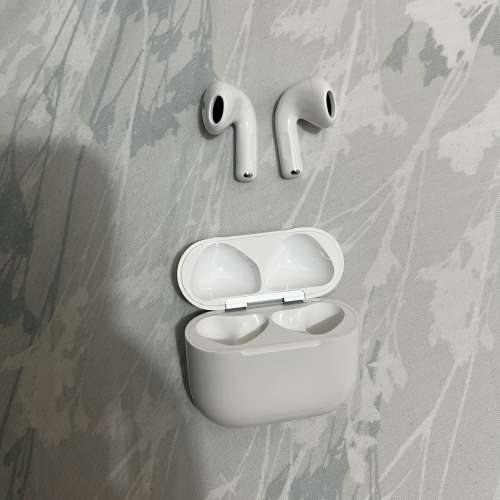 AirPods 4 anc