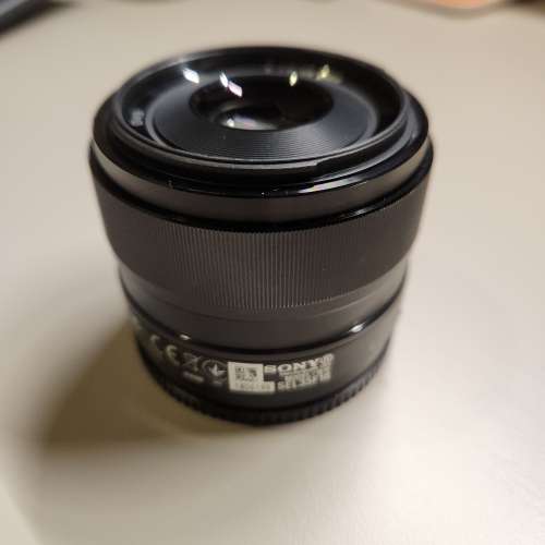 Sony 35mm f1.8 OSS & B+W UV filter