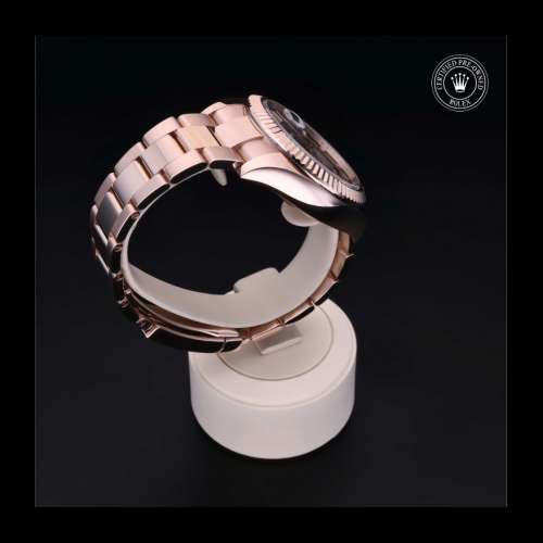 Rolex Certified Pre-Owned Sky-Dweller 2022, 42mm, Rose Gold 5040641