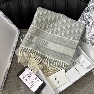 Dior 頸巾