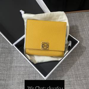 Loewe 銀包