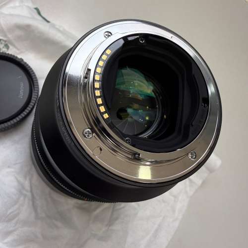Sony FE 85mm F1.8 99% new (SEL85F18) 原廠遮光罩