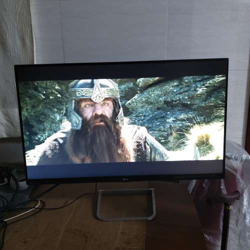 LG 27&rdquo; LED Monitor