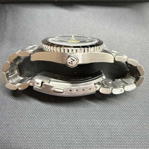 Maen Hudson GMT