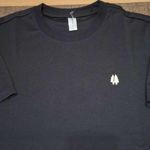 Black tee ( 滑身 )