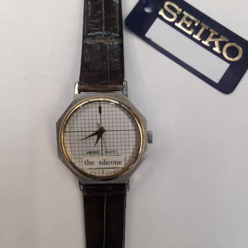 ( 全新日本製造古董 ) Seiko Lady's Quartz Watch w/Leather Strap