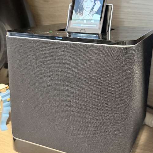 ARCAM rCUBE iPod Speaker