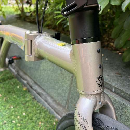 亮光鈦色 JAVA NEO 9速 桶軸碟剎 16吋 349 鋁合金折叠車 （三折叠小布 國布 ）送前...