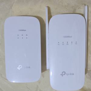 TP-LINK 1300mbps HOME PLUG 一對, 其中一隻有WIFI EXTENDER