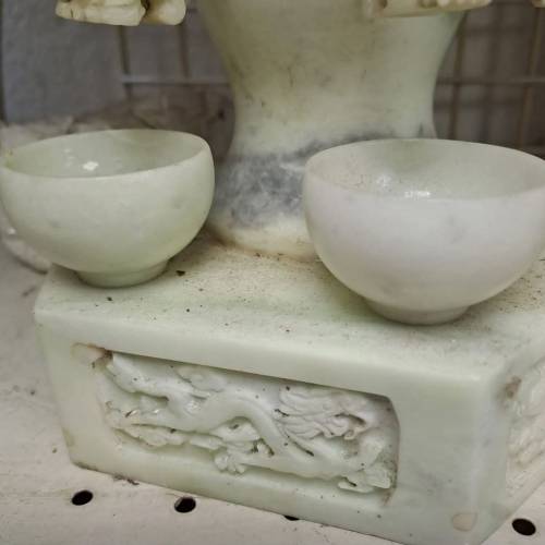 玉石彫龍型擺件，石彫龍型擺件，有5個水杯，在頂頭入水，龍头會出水入水杯內，珍藏...