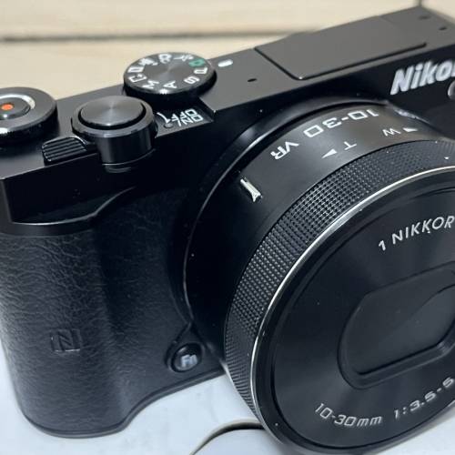 Nikon 1 j5