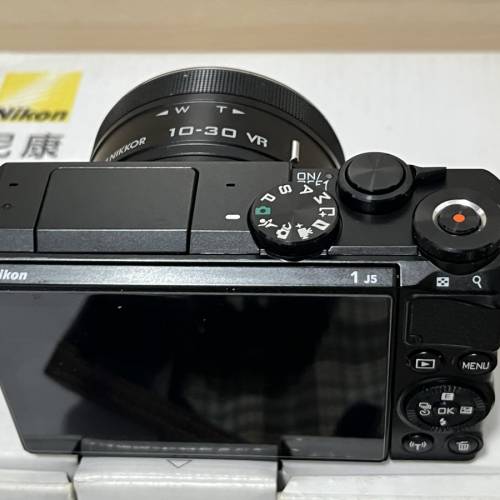 Nikon 1 j5