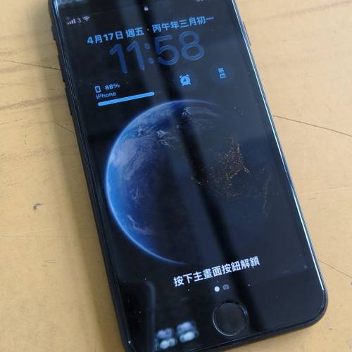 iPhone SE 3 128gb港行淨機(超新淨，所有功能正常)