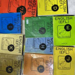 公文英文教材，十本書後面都有英文CD