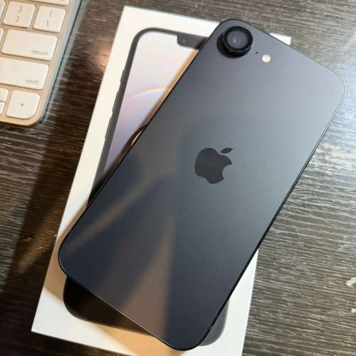 99.9%新Apple iPhone 16E 256gb 電池健康程度達96%港版行貨全套配件地鐵站交收
