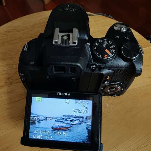 Fujifilm HS10