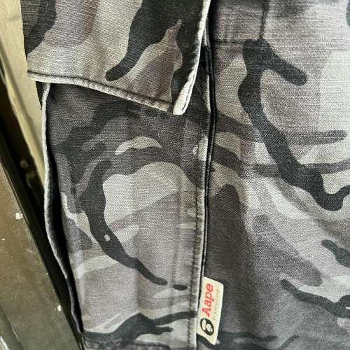 Aape UNVS 迷彩短褲 M size, 清屋放售 HK$100.00。