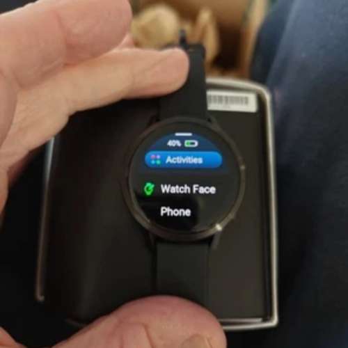 Garmin Venu 4 GPS Health & Fitness Smartwatch with Built-in Speaker and LED Flas