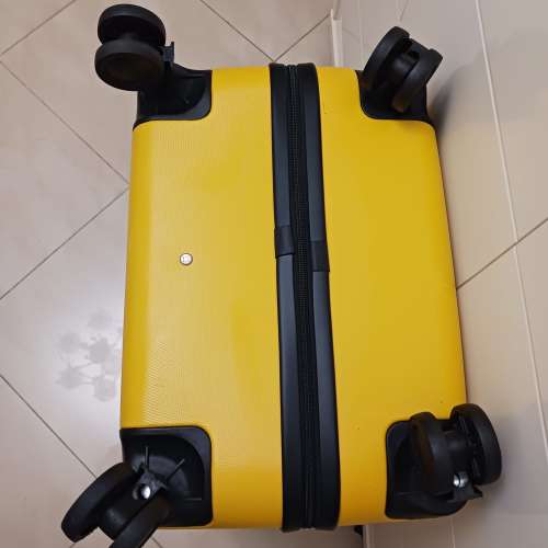 Kwan Kin Tours 24 吋旅行喼/ 行李箱 24" suitcase / baggage / luggage